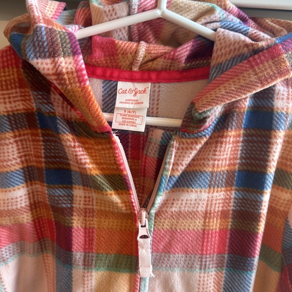 Cat & Jack plaid one pc pjs S 6/7 - Picture 2 of 5